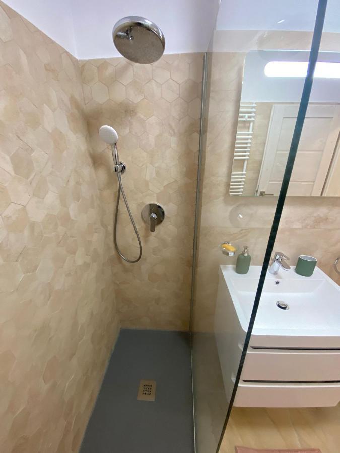 Plazza Studio Bukarest Kültér fotó